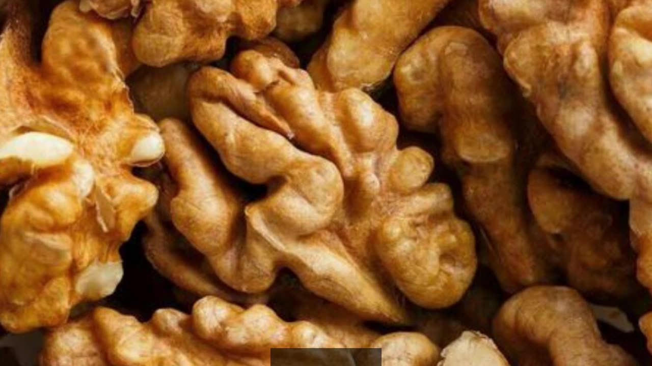 Akhrot Khane Ke Fayde ! Benefits Of Eating Walnuts Daily