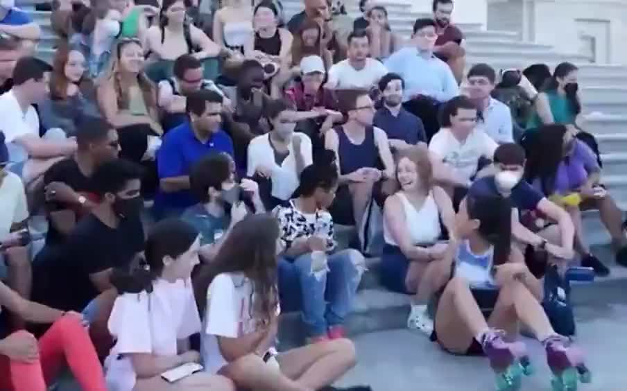 AOC Sets Perfect Example of Mask Hypocrisy