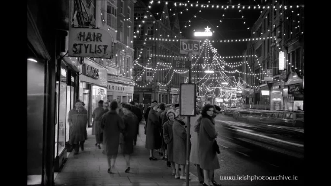 Christmas in Ireland in the 1950s - Brendan O'Hehir & Ben Kiely 28-12-14