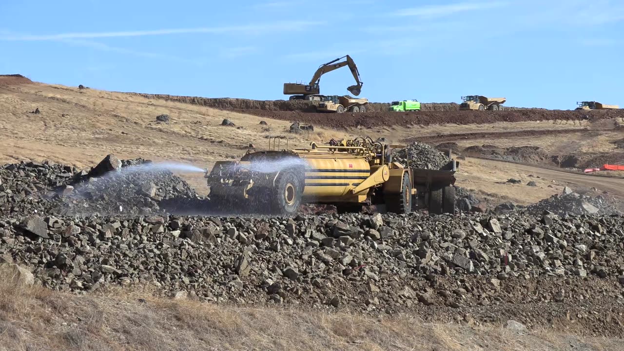 CAT MST8 Off Highway Articulated Water Wagon