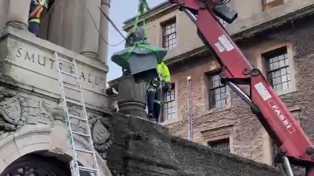 Jan Smuts bust falls at UCT