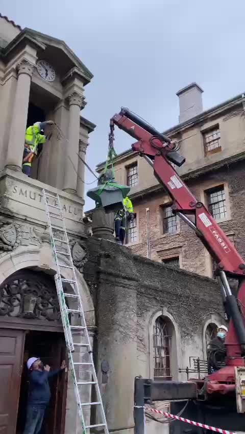 Jan Smuts bust falls at UCT