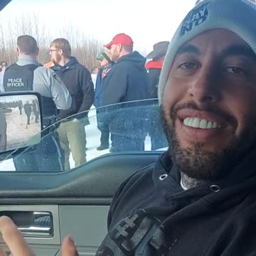 Policeman in Alberta supports protesters