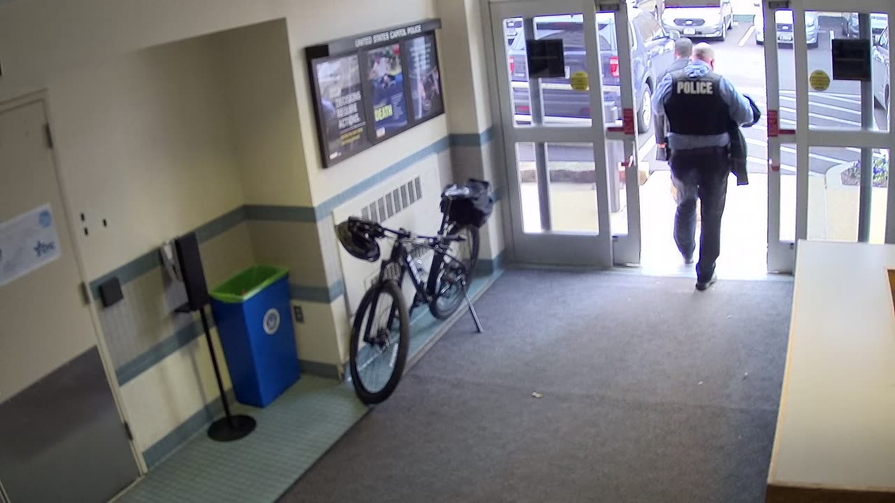 1662HQOB01WestDoor_2021-01-06_12h40min52s323ms.mp4