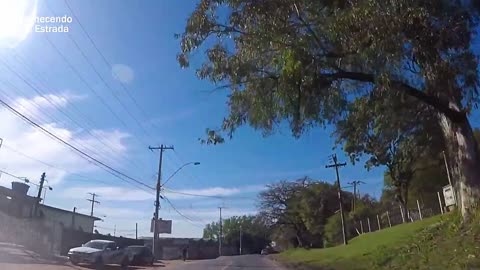 🚗 🌞 Dirigindo por Porto Alegre, avenida Protásio Alves, parte final.