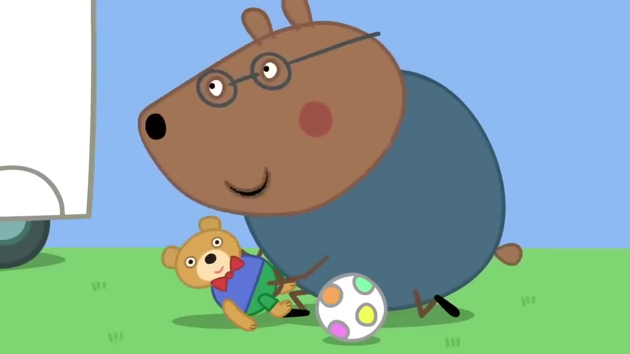 PEPPA PIG FINDS HOLES IN GEORGE`S CLOTHES ! PEPPA PIG ! CARTOON FOR KIDS !!!!