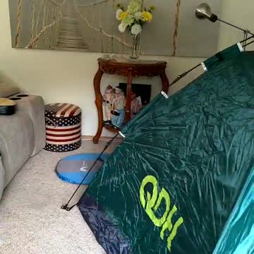 Setting Up a PopUp One Person Tent for Beach Napping or Camping. Easy for One Person.