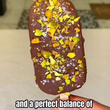 The steps to preparing Pistachio Magnum