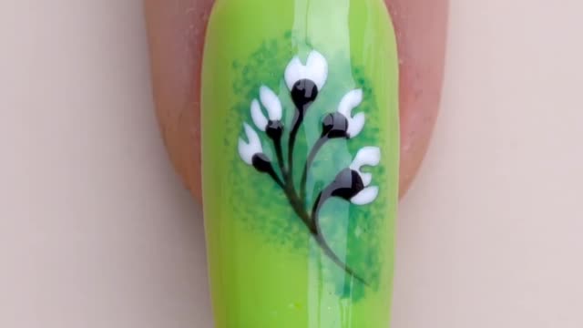 Nail paint impressive two modal with one colour and different design