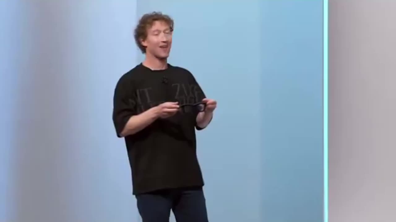 Zuckerberg Unveils Meta's Orion Glasses in Steve Jobs-Style Presentation! 👓✨