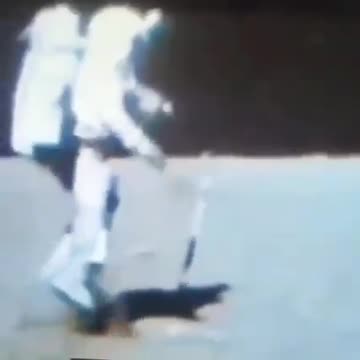 Zábery akože z Mesiaca natočené v štúdiu