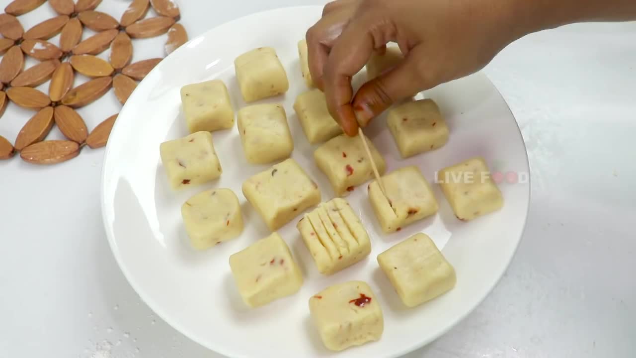 Tasty and Spicy Potato Crackers | Tea Time Evening Snacks