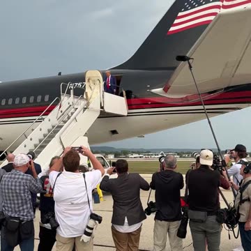 Trump arrives in Wisconsin 🇺🇸!