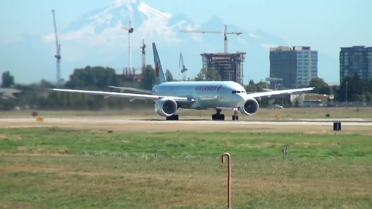 Air Canada 777-300ER [C-FIVW] Takeoff Vancouver Airport (YVR)