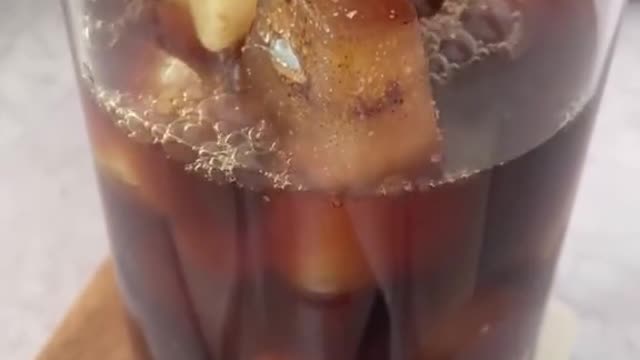 Make a cup of coffee by hand at home