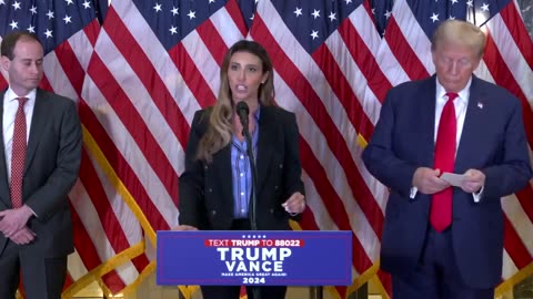 Alina Haba parla a un comizio di Trump