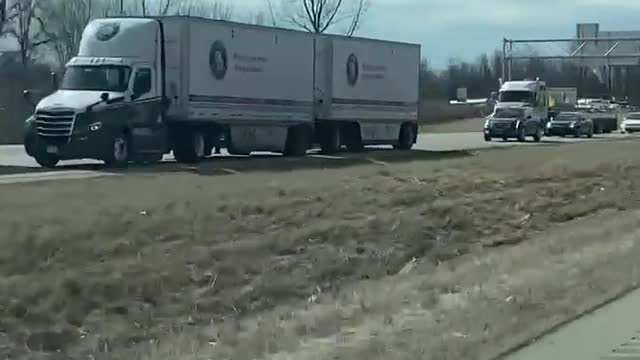 15 Miles Of Us Truckers Convoy Through Ohio