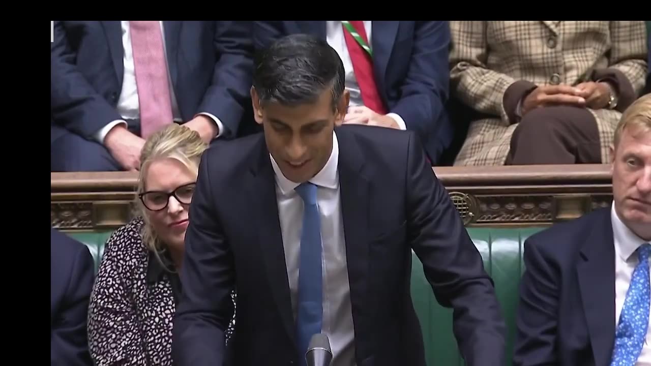 Keir Starmer and Rishi Sunak clash on workers'