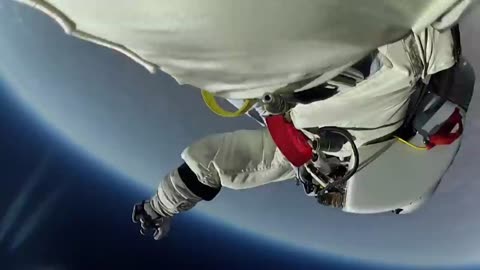 I_Jumped_From_Space_(World_Record_Supersonic_Freefall)(720p)