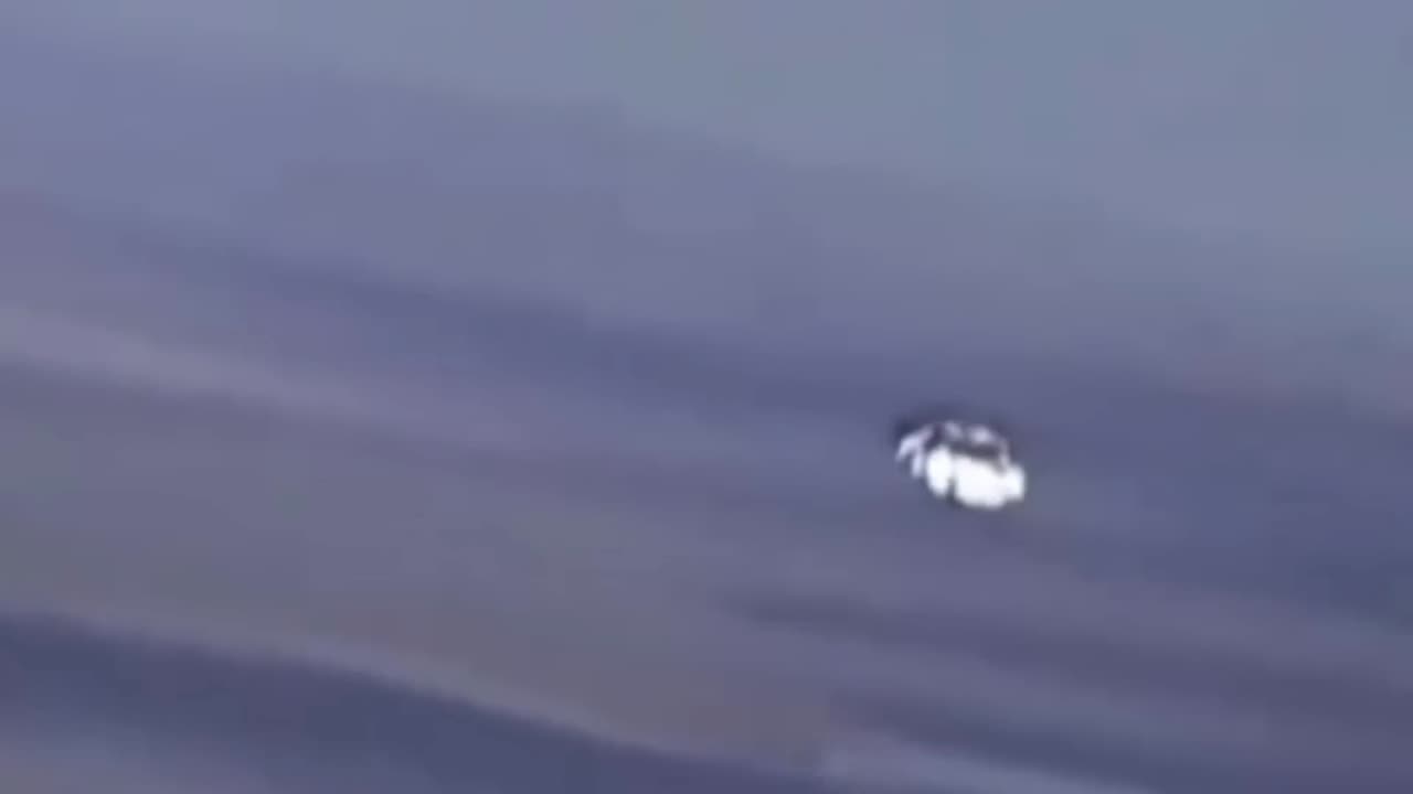 Low-flying UFO over Phoenix