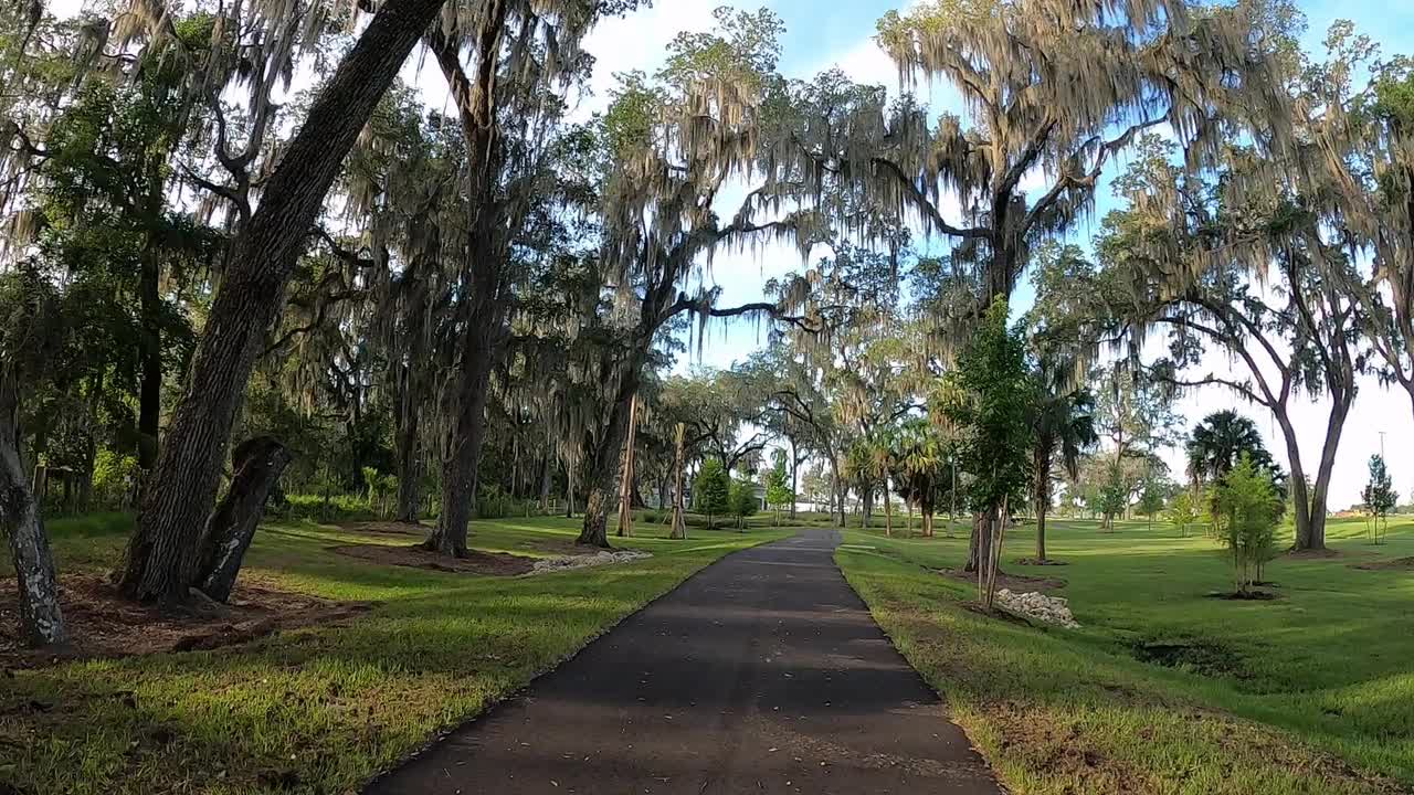 Lake Okahumpka walking path, The Villages