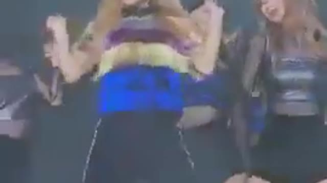 BLACKPINK LISA - SWALLA DANCE SOLO (FANCAM)