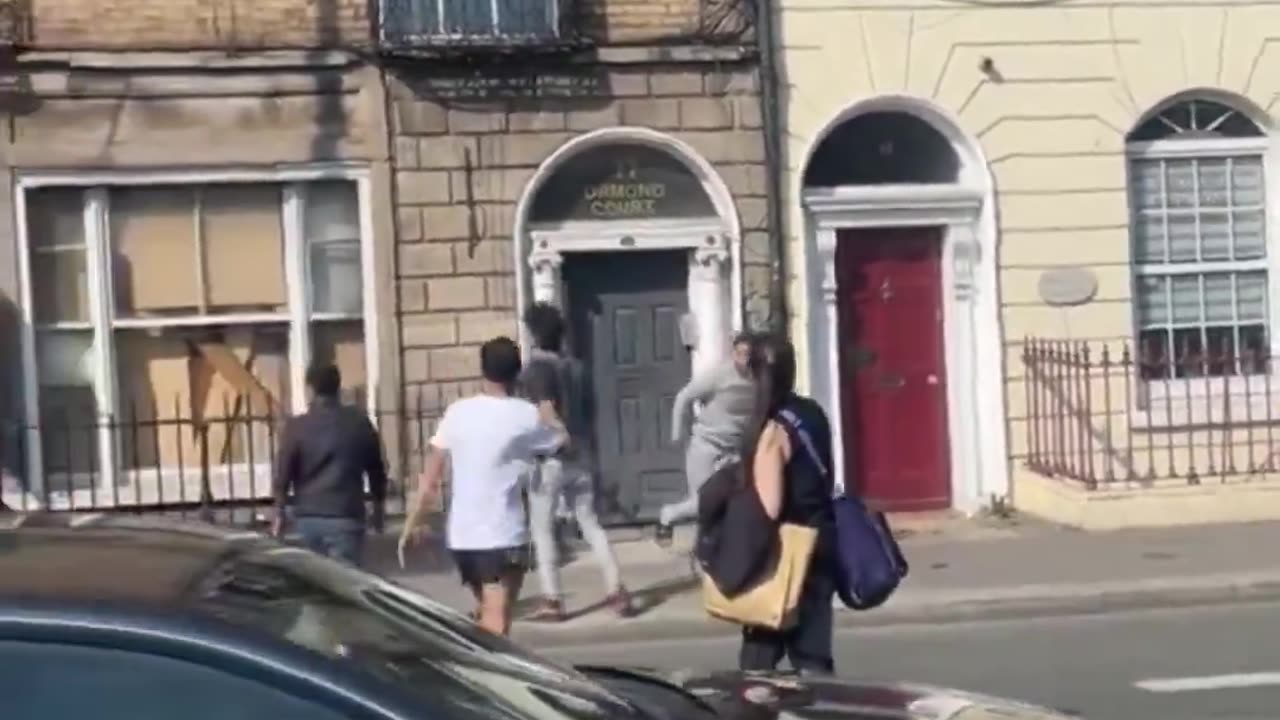 📍Dublin A large group of asylum seekers refused to leave a property so last