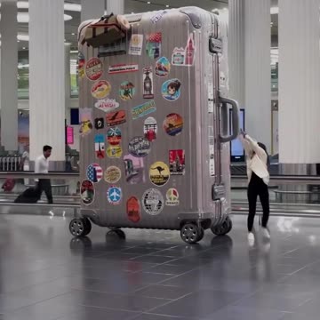 You Can Only Take One Bag On Holiday 😂