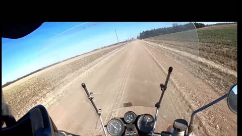 Dirt road riding Gt750