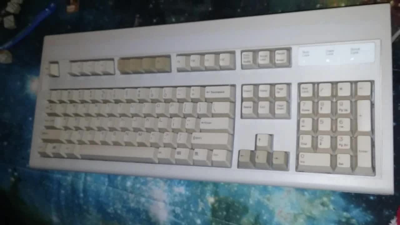 KeyTronic E03600QLPS2-C before and after cleaning video