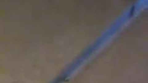 Şuna bakın sanki mevziye kurşun taşıyor ..