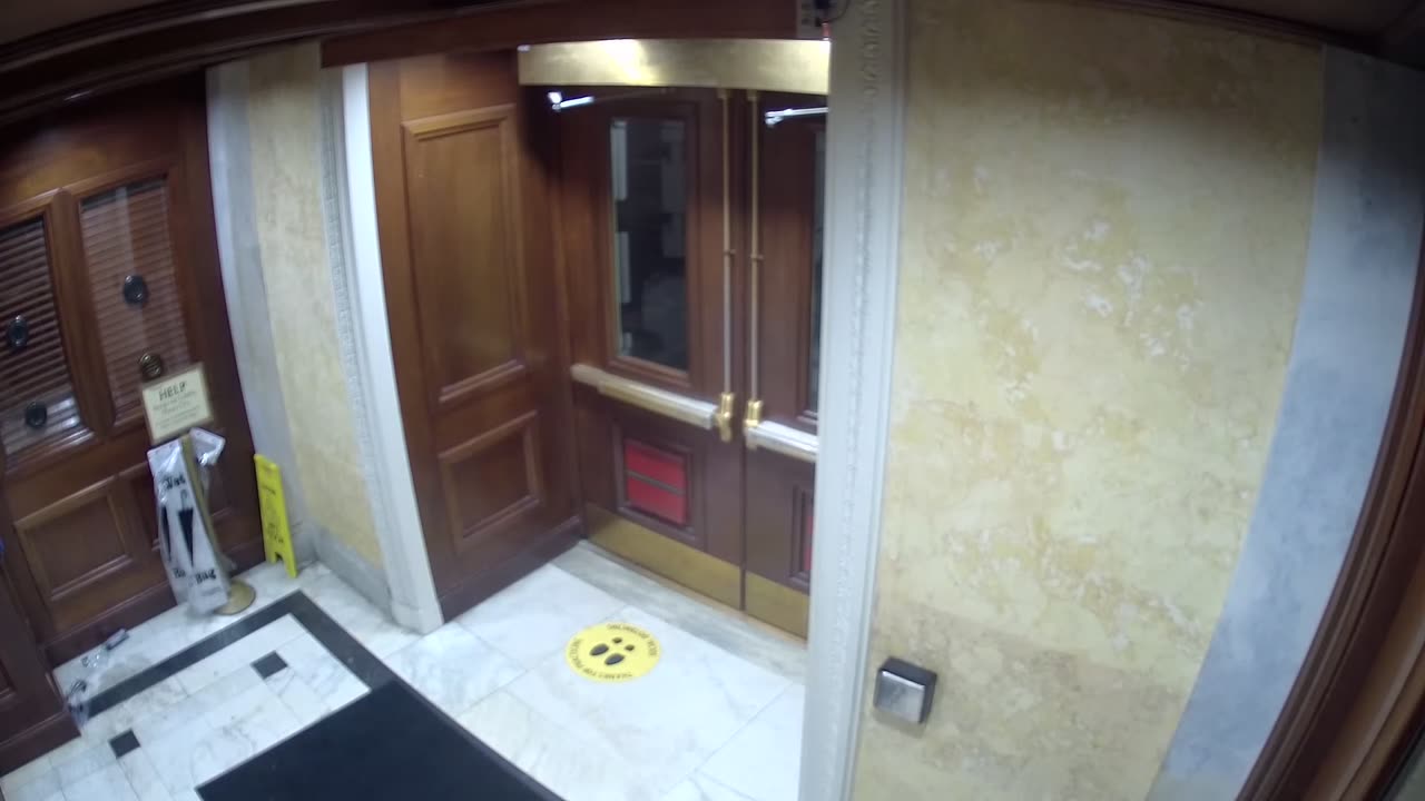 0181USCH01SouthDoorVestibule_2021-01-05_23h20min01s910ms.mp4