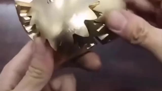 Mechanical gear pieces modified into small palm toys
