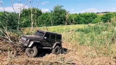 Mercedes-Benz G500 RC Offroading Adventure 🚙