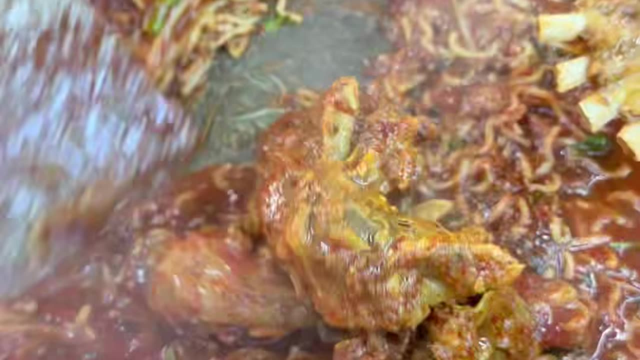 1100 Rupees Viral Maggie video