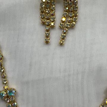 18KGP Crystal Jewelry Set. Necklace + Earrings. Made with Swarovski Crystal AB