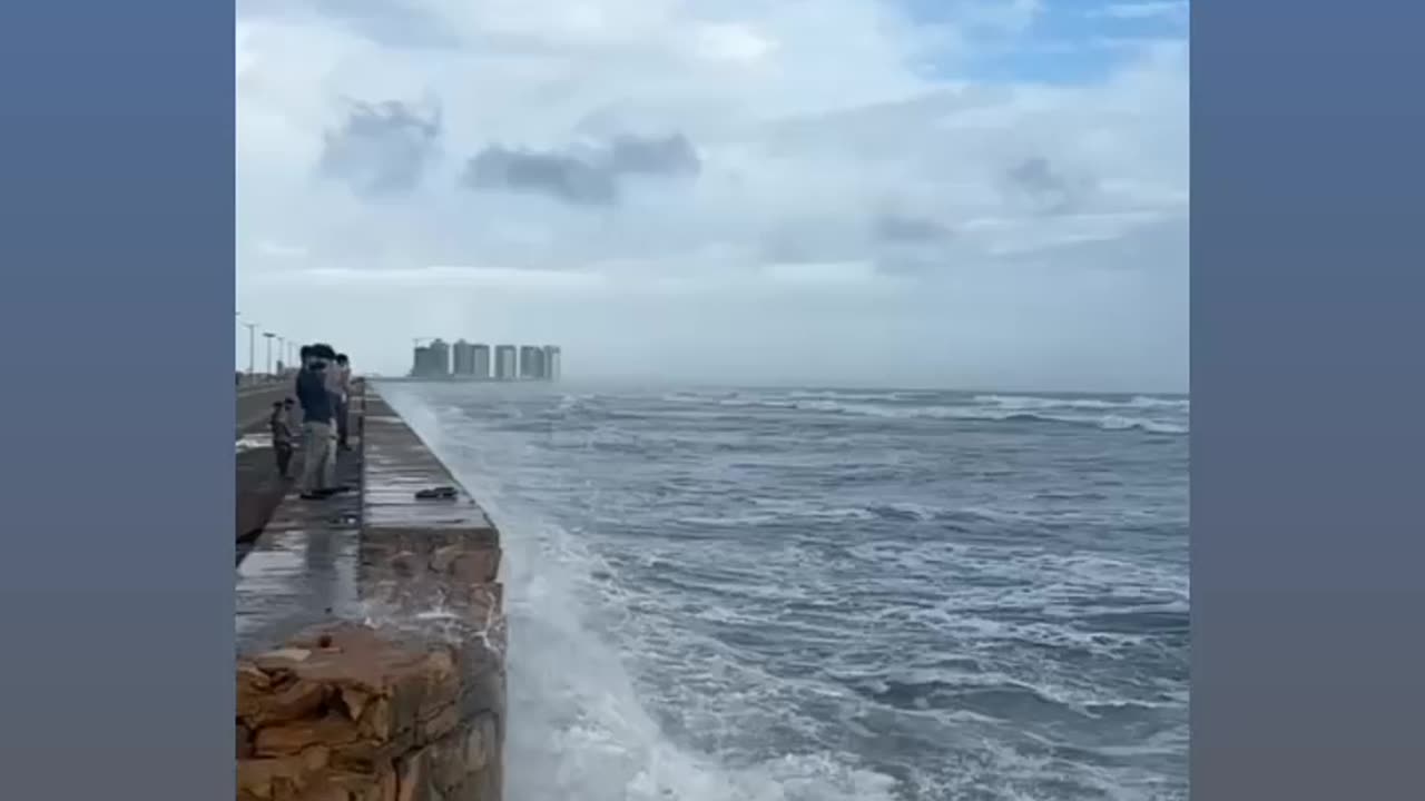 Karachi Do Dariya views
