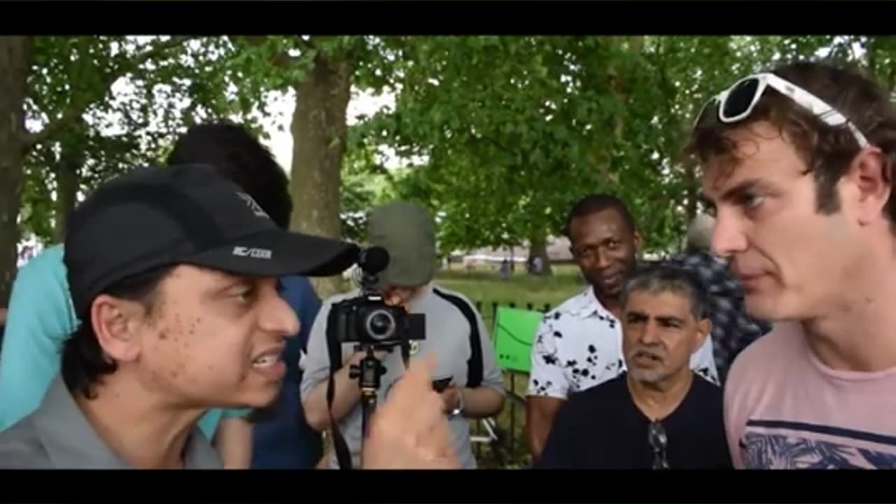 Did this camera make itself By Mansur at speakerscorner