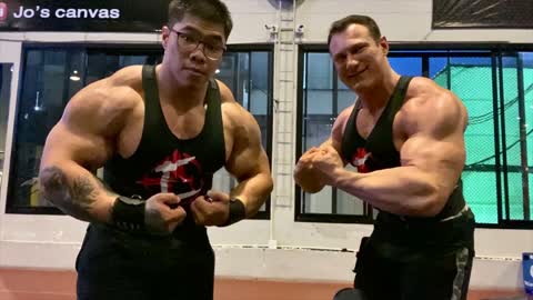 POSING with THE REAL ASIAN HULK