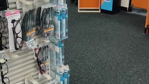 Lady flips out in Pharmacy