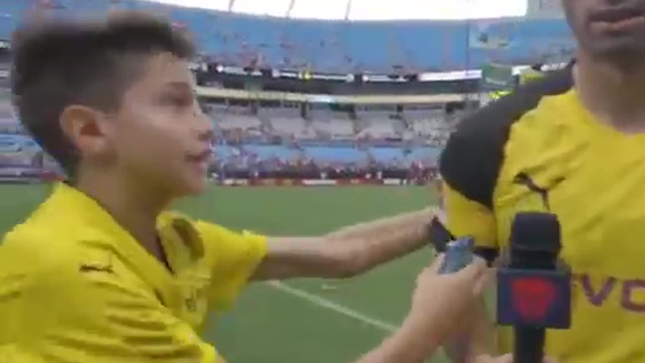 When Kids Invade the Pitch