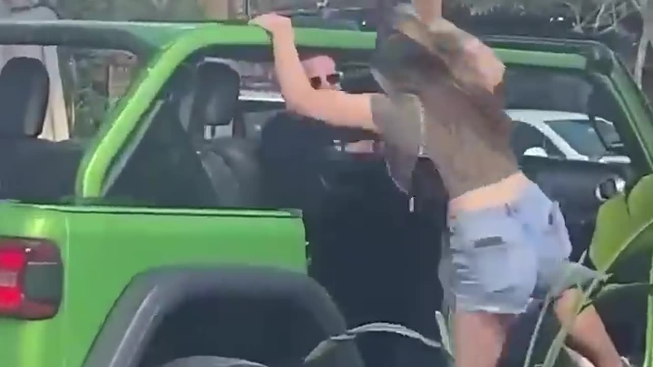 😂😂 The Video is Very Cute, Make Me laughing🤣🤣