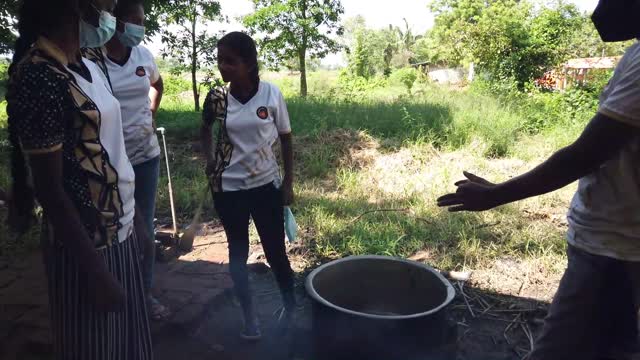 EhiPassiko Young Buddhist Society social works Sri lanka Ampara Deegawapiya Coriander drink donation