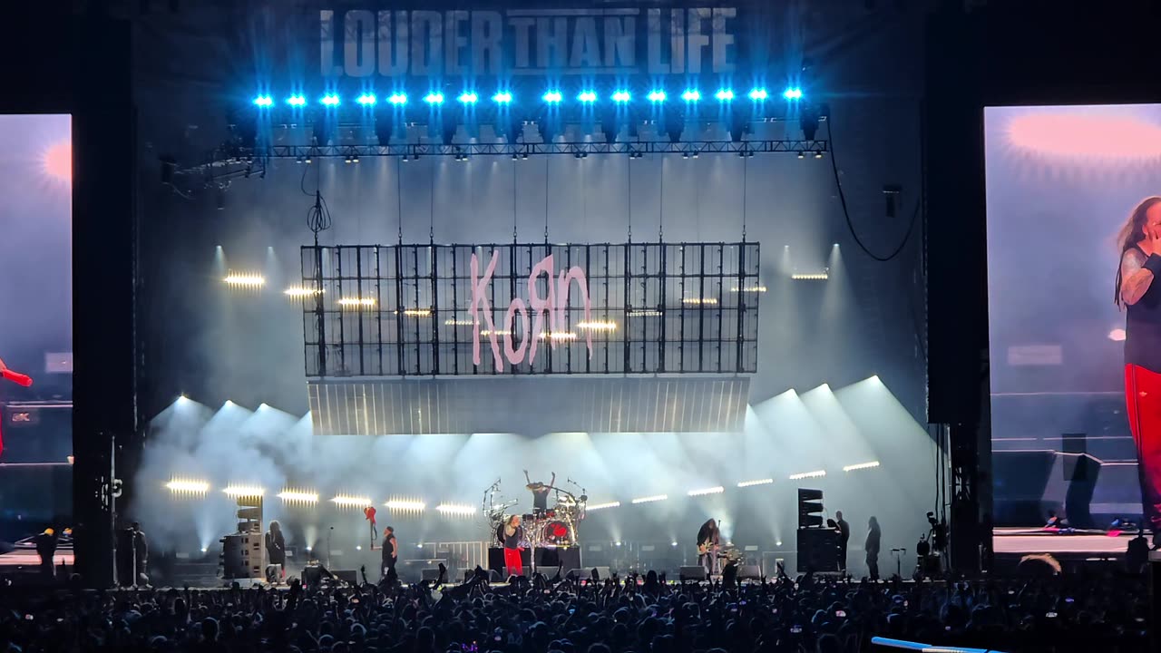 KORN FREAK ON A LEASH *LIVE*