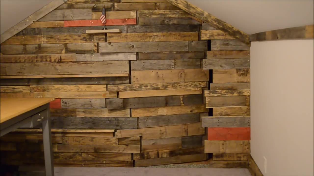 Pallet wall secret door