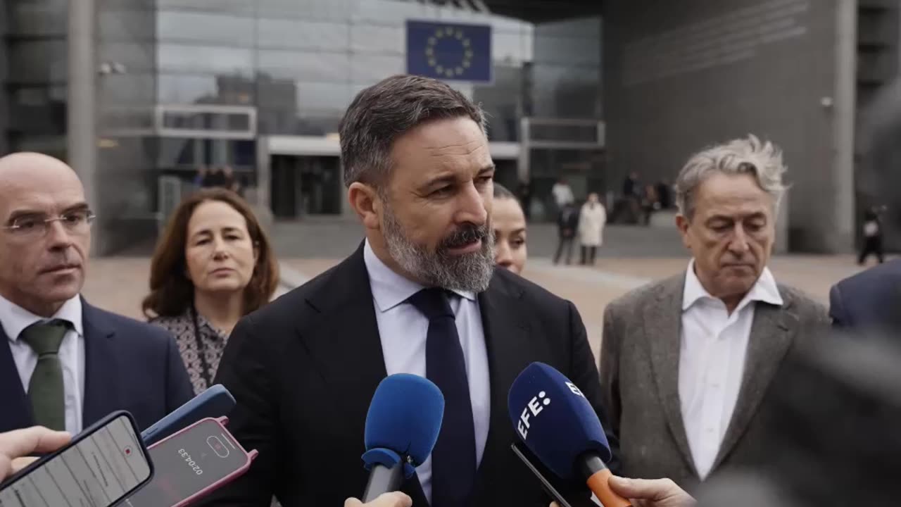 Rueda de prensa de Abascal en Bruselas tras reuniones con meloni y Patriots