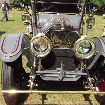 1913 Oldsmobile Defender