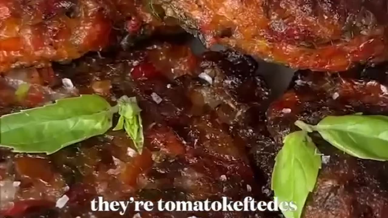 Tomatokeftedes are a super easy