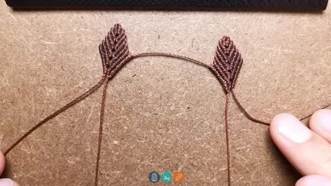 Macrame necklace with leave