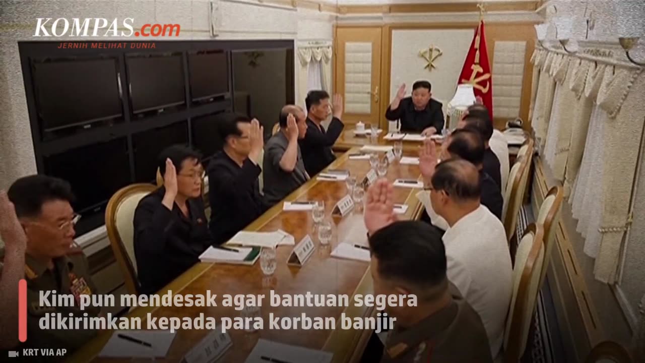 The Moment Kim Jong Un Monitors North Korean Floods on a Rubber Boat